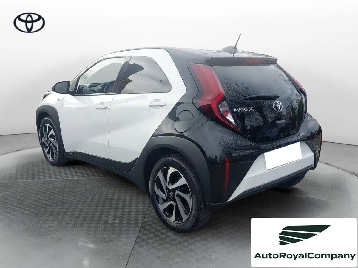 Toyota Aygo X nuova a Roma (3)
