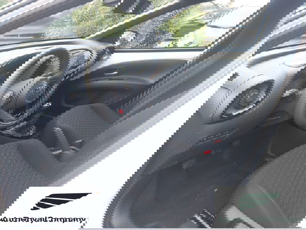 Toyota Aygo X nuova a Roma (8)