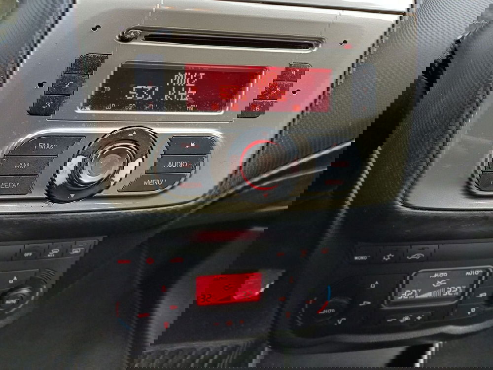 Alfa Romeo MiTo usata a Modena (10)