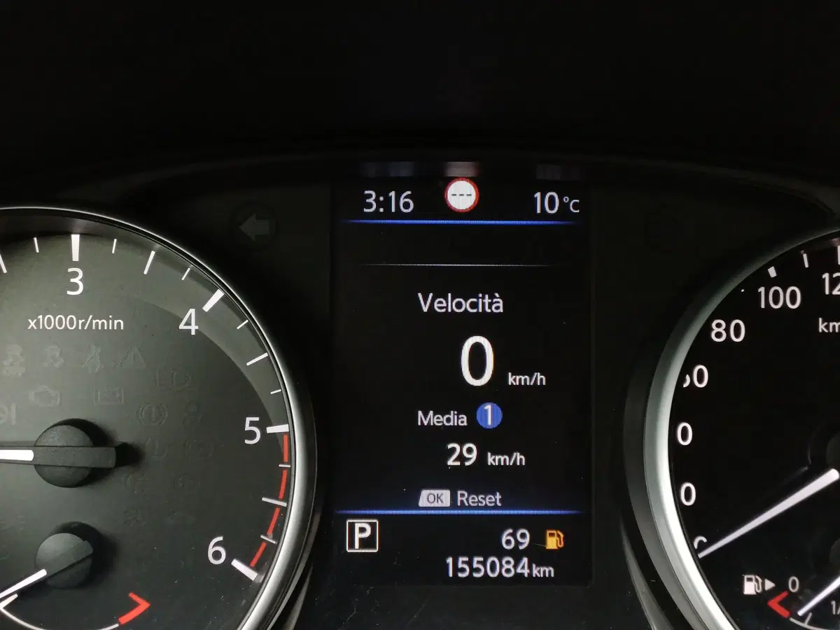 Nissan Qashqai usata a Modena (10)