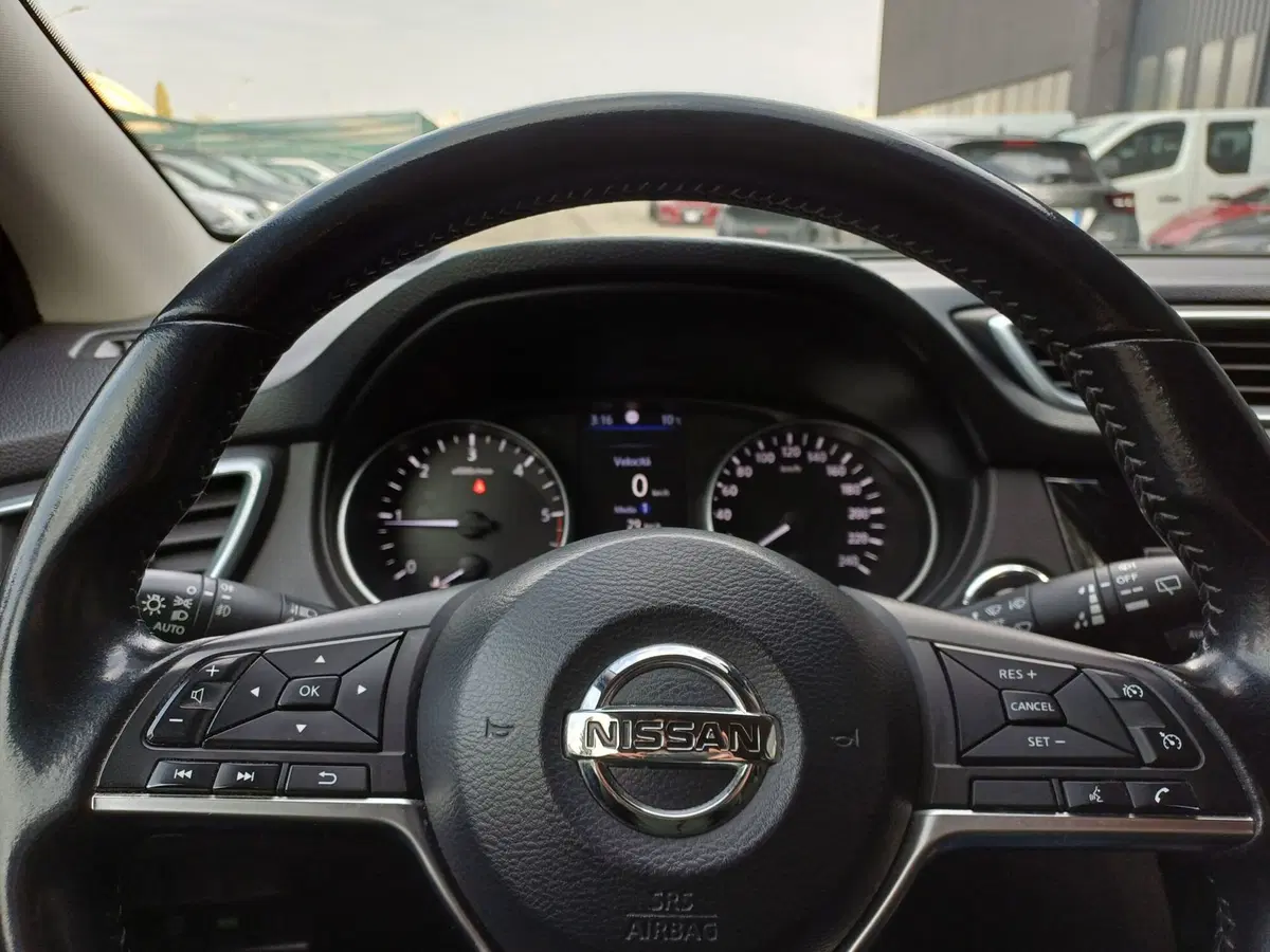 Nissan Qashqai usata a Modena (11)