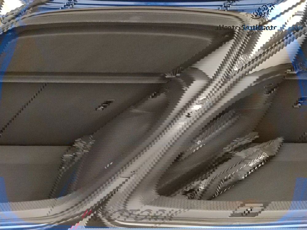 Volkswagen T-Cross usata a Varese (10)