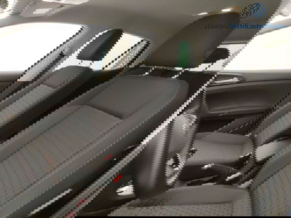 Volkswagen T-Cross usata a Varese (8)