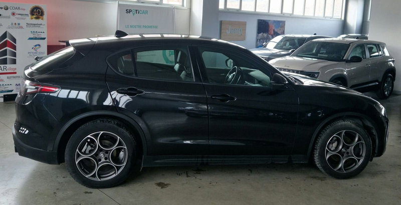 Alfa Romeo Stelvio usata a Terni (3)