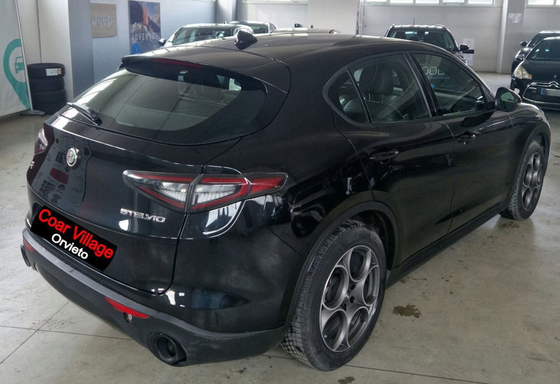Alfa Romeo Stelvio usata a Terni (4)