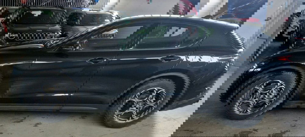 Alfa Romeo Stelvio usata a Terni (6)