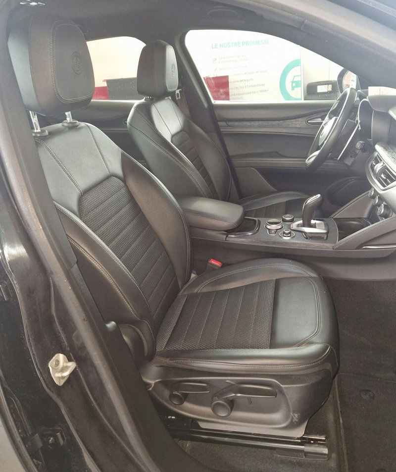 Alfa Romeo Stelvio usata a Terni (8)