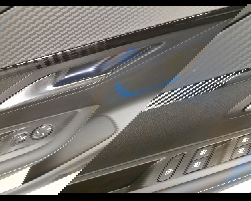 Peugeot 208 nuova a Savona (13)