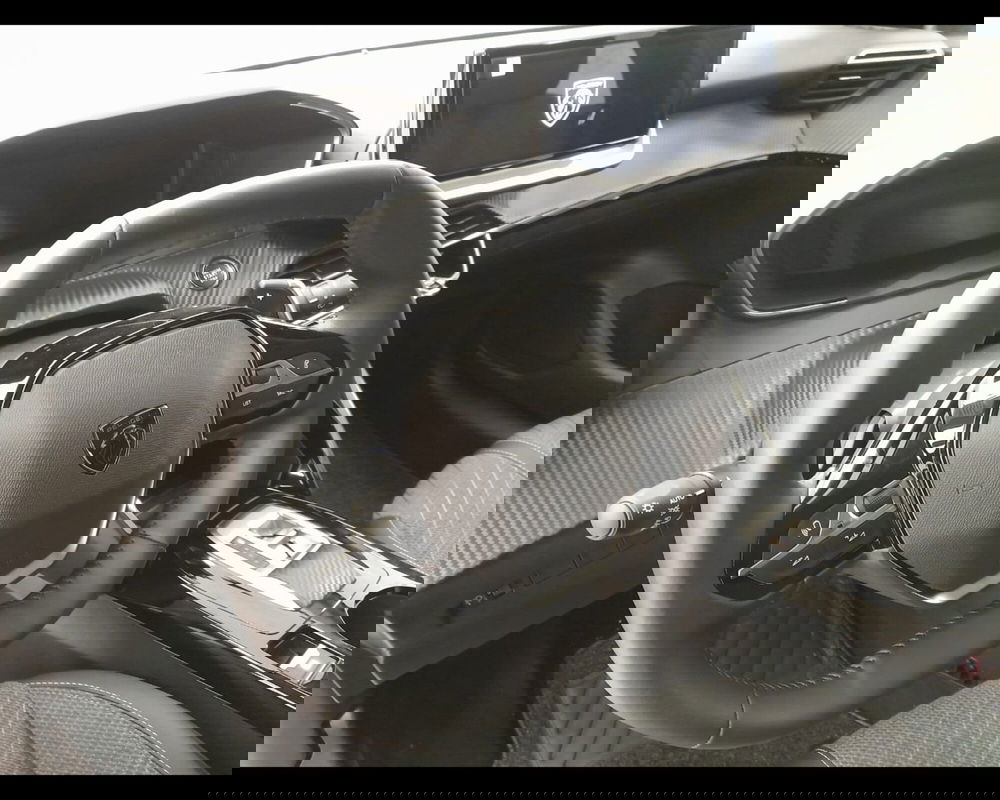 Peugeot 208 nuova a Savona (8)