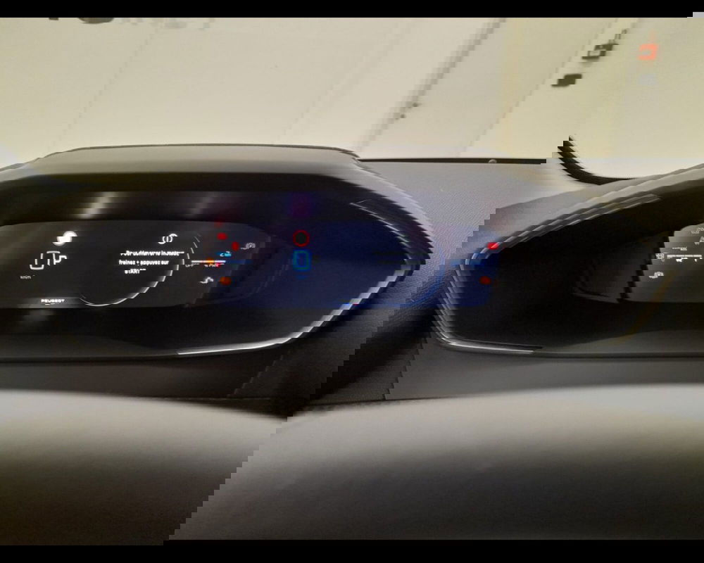 Peugeot 208 nuova a Savona (9)