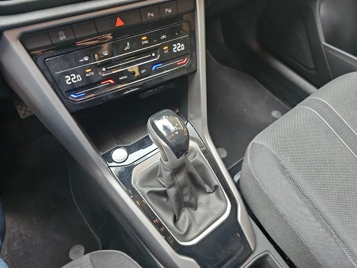 Volkswagen T-Roc usata a Lecco (13)