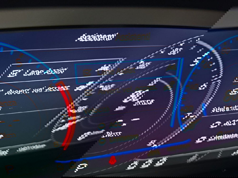 Volkswagen T-Roc usata a Lecco (16)
