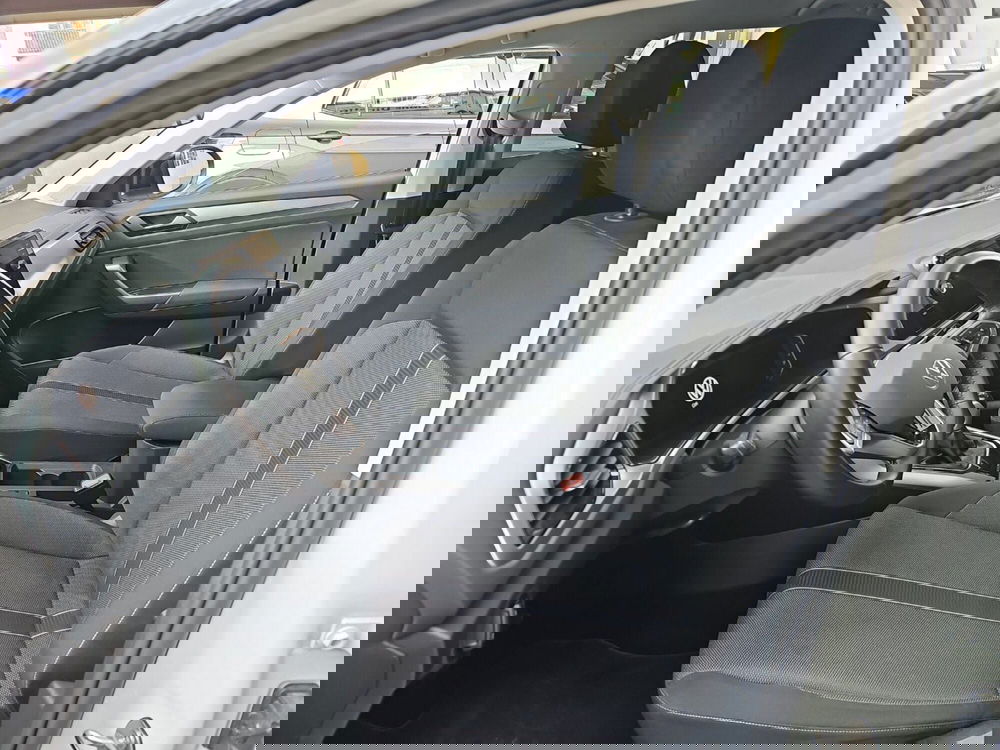 Volkswagen T-Roc usata a Lecco (9)