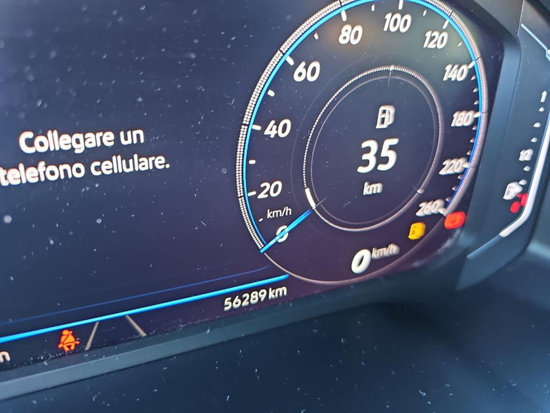 Volkswagen Taigo usata a Lecco (17)