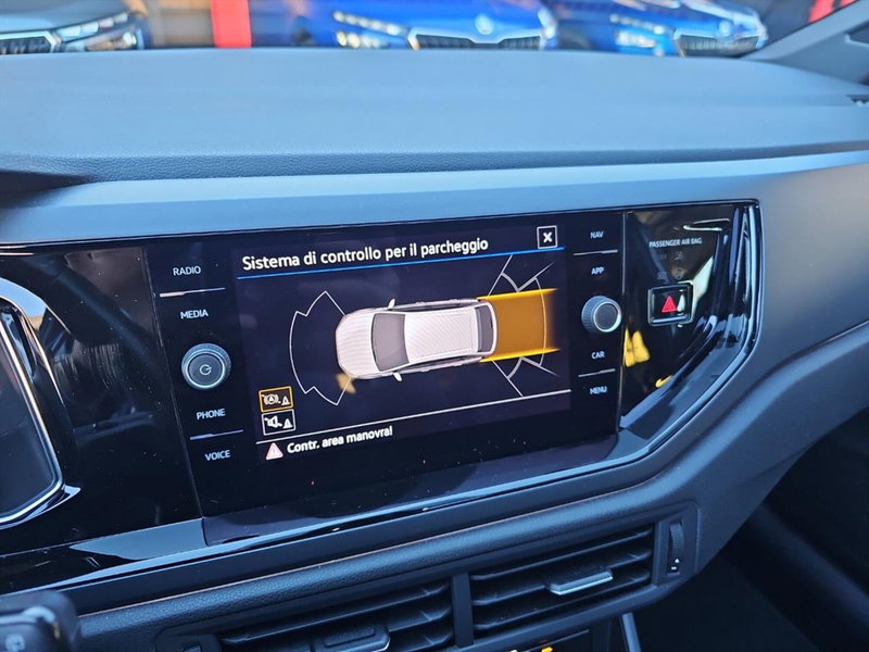 Volkswagen Taigo usata a Lecco (18)