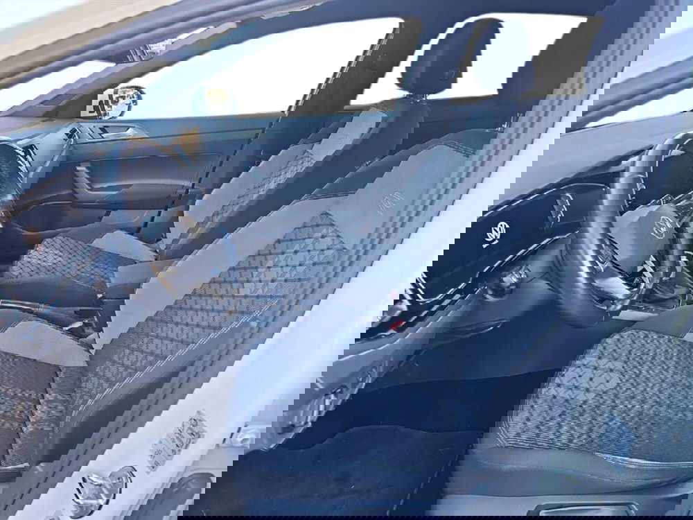 Volkswagen Taigo usata a Lecco (9)