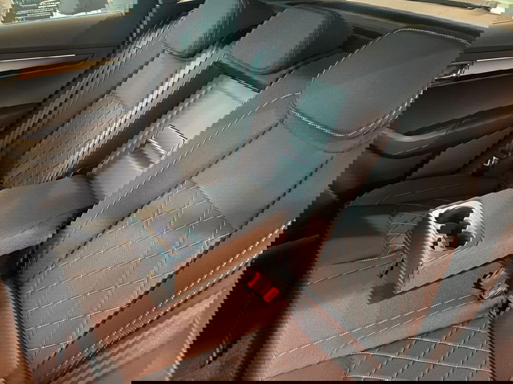 Skoda Karoq nuova a Lecco (8)