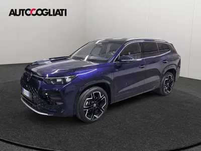 Volkswagen Tayron 1.5 tsi ehybrid R-Line 204cv dsg del 2025 usata a Merate
