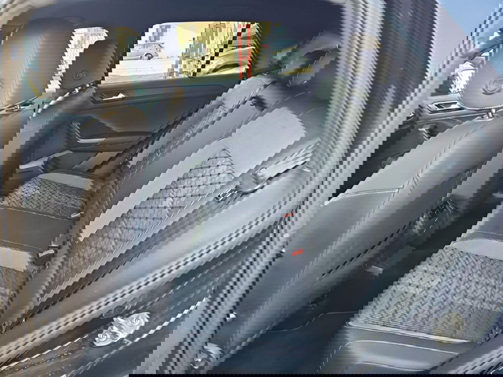 Volkswagen T-Roc usata a Lecco (10)