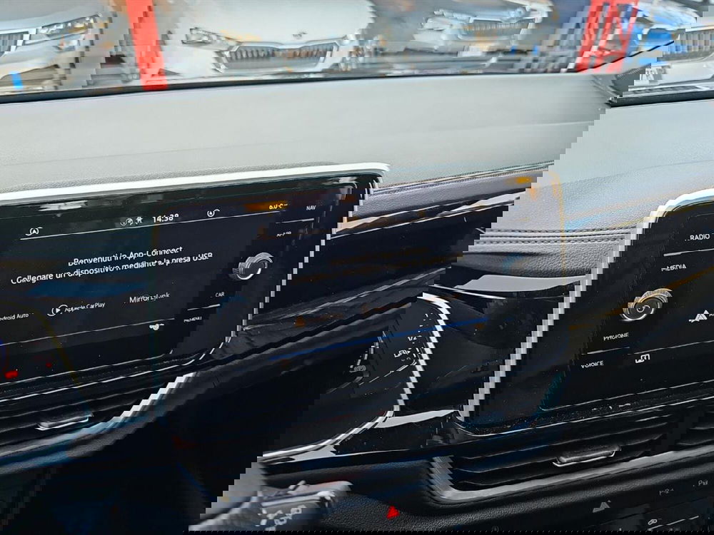 Volkswagen T-Roc usata a Lecco (13)