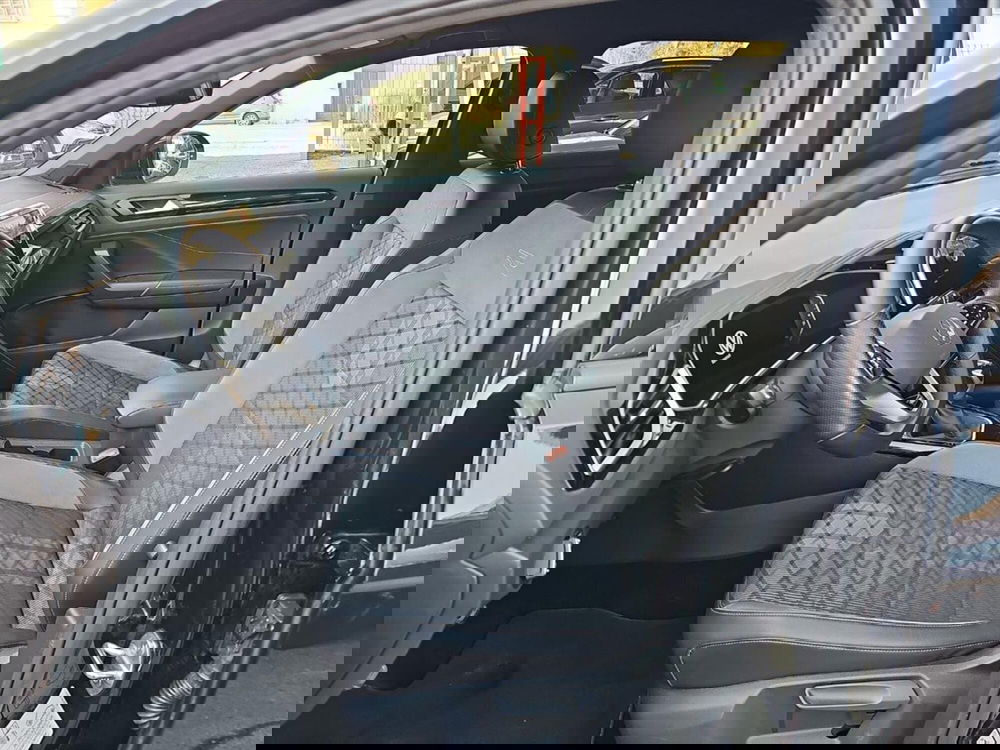 Volkswagen T-Roc usata a Lecco (9)