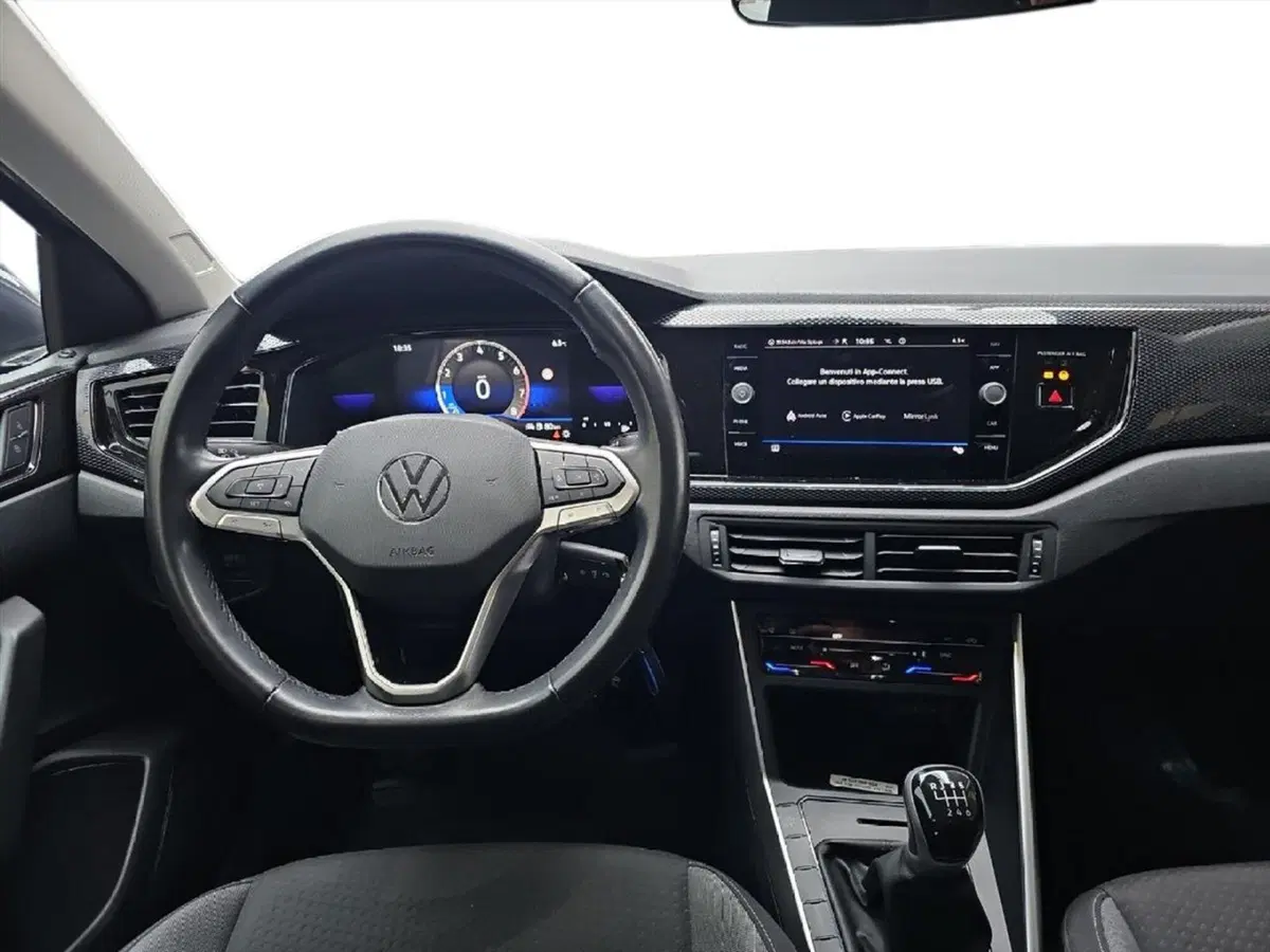 Volkswagen Taigo usata a Lecco (11)