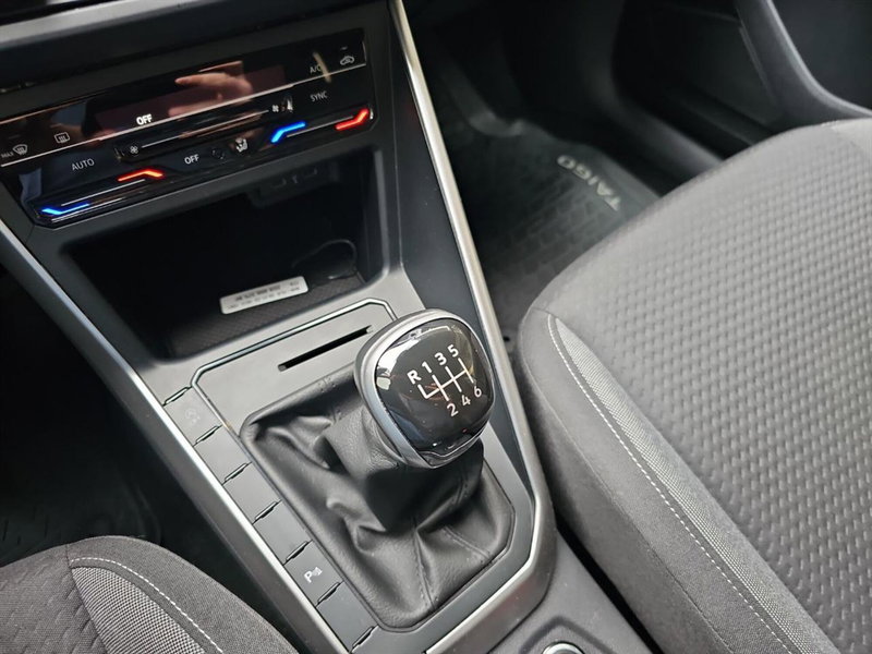 Volkswagen Taigo usata a Lecco (13)