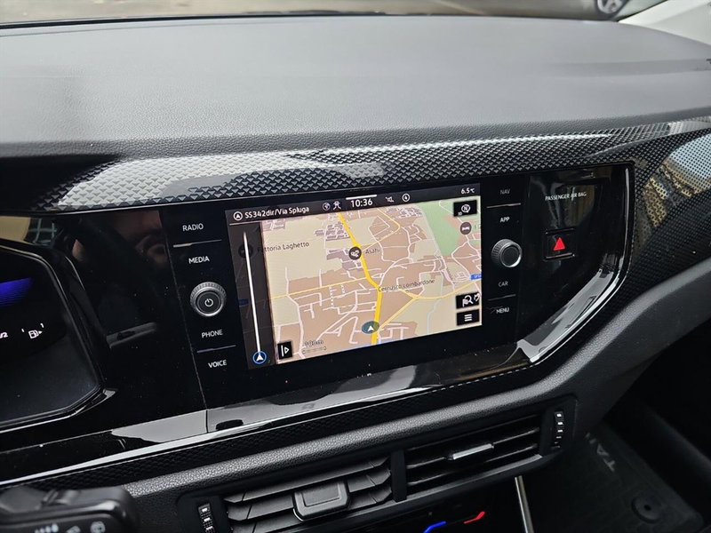 Volkswagen Taigo usata a Lecco (14)