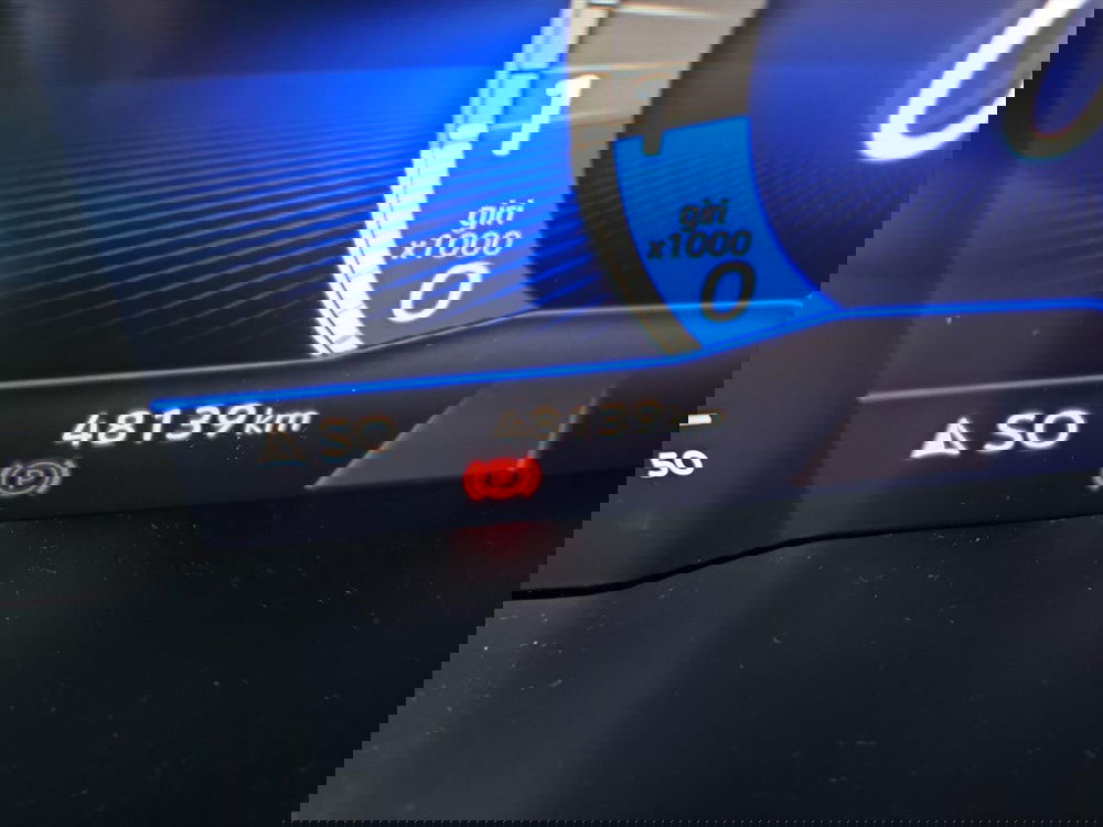 Volkswagen Taigo usata a Lecco (15)