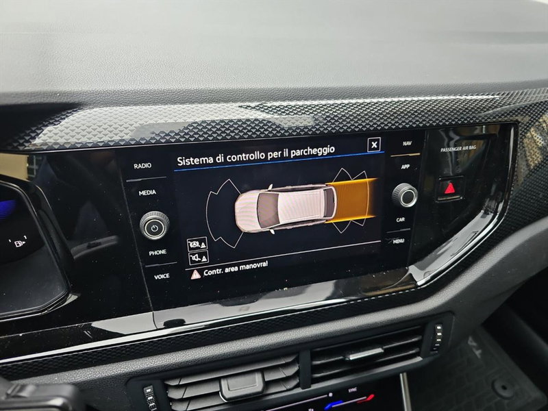 Volkswagen Taigo usata a Lecco (16)