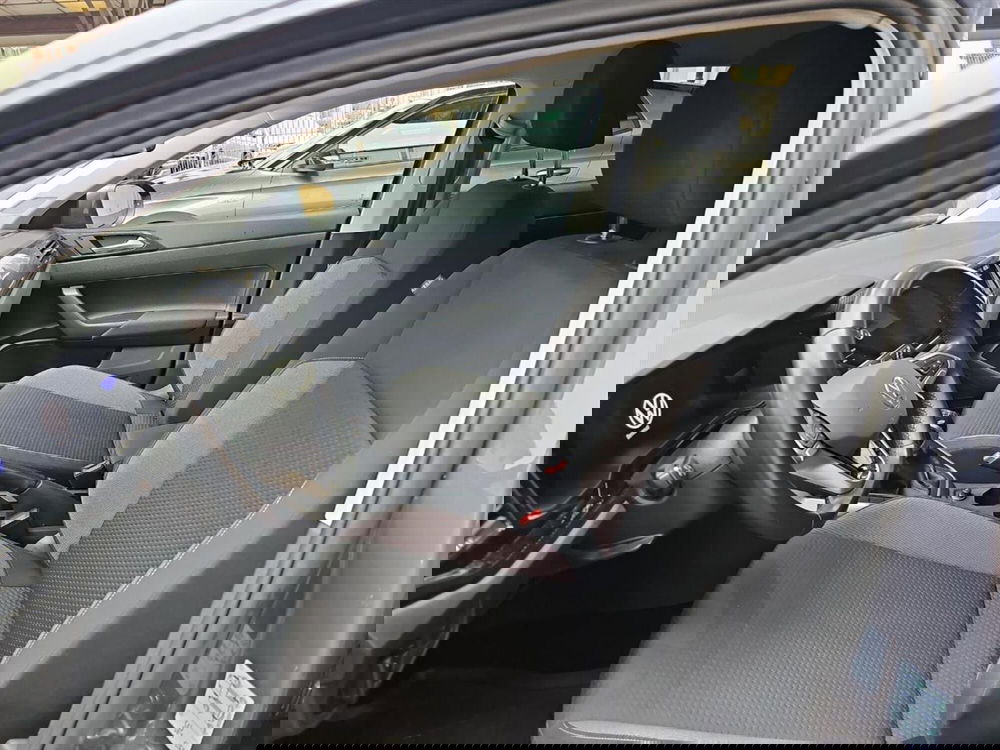 Volkswagen Taigo usata a Lecco (9)