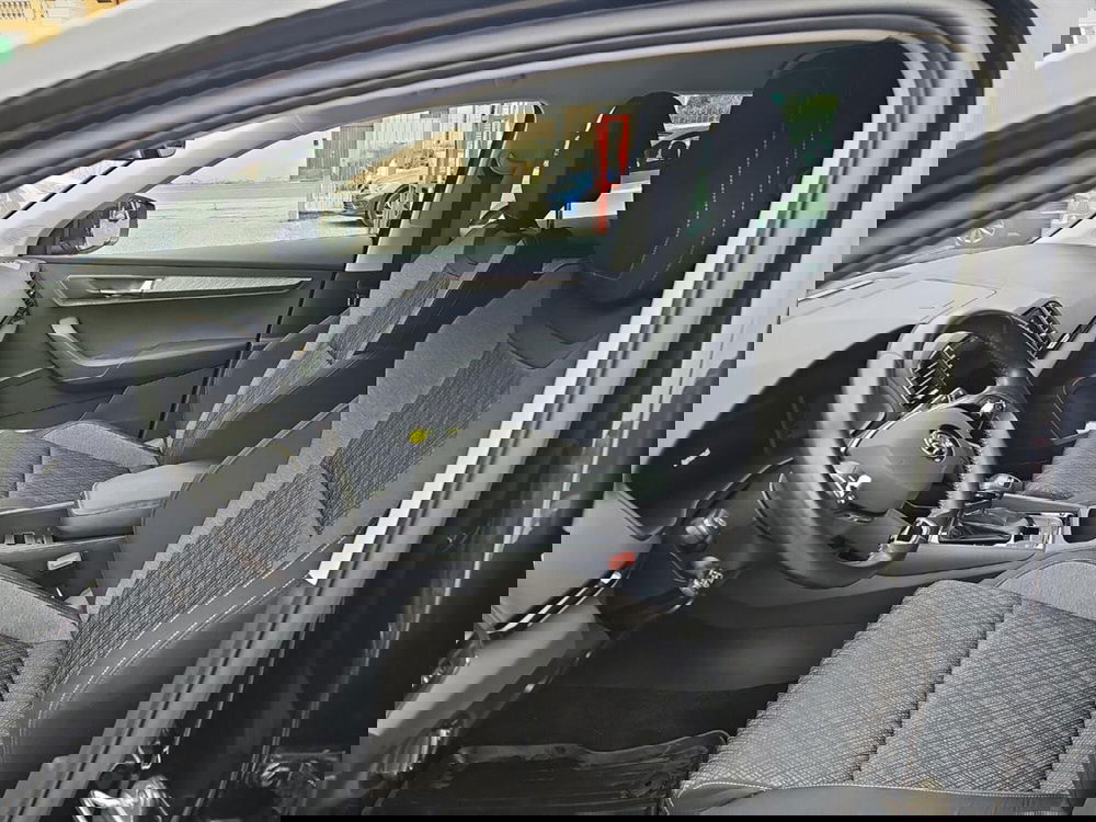 Skoda Karoq usata a Lecco (11)