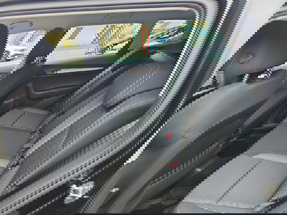 Skoda Karoq usata a Lecco (12)