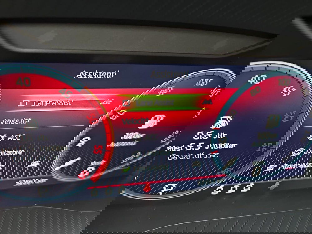 Skoda Karoq usata a Lecco (15)