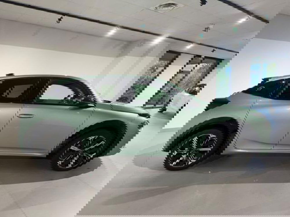 Lancia Ypsilon usata a Salerno (3)