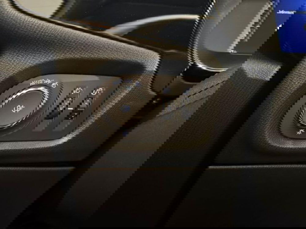 Opel Corsa nuova a Salerno (19)