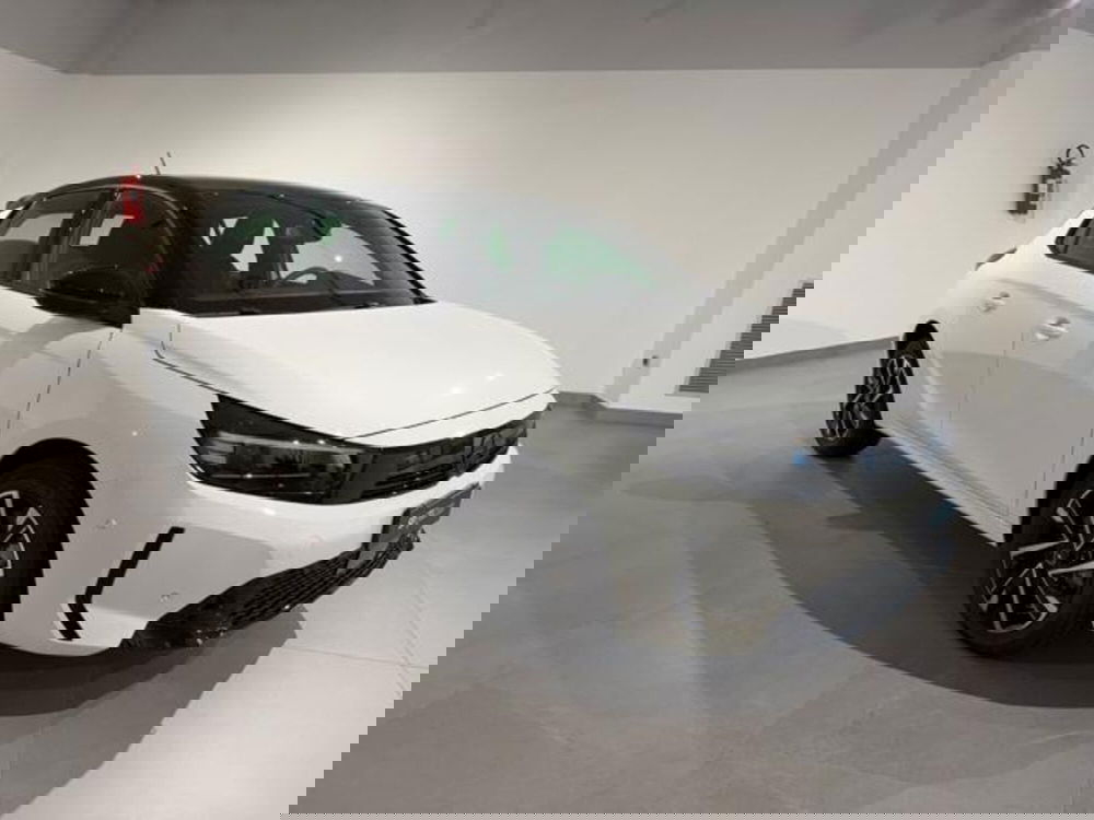 Opel Corsa nuova a Salerno (2)