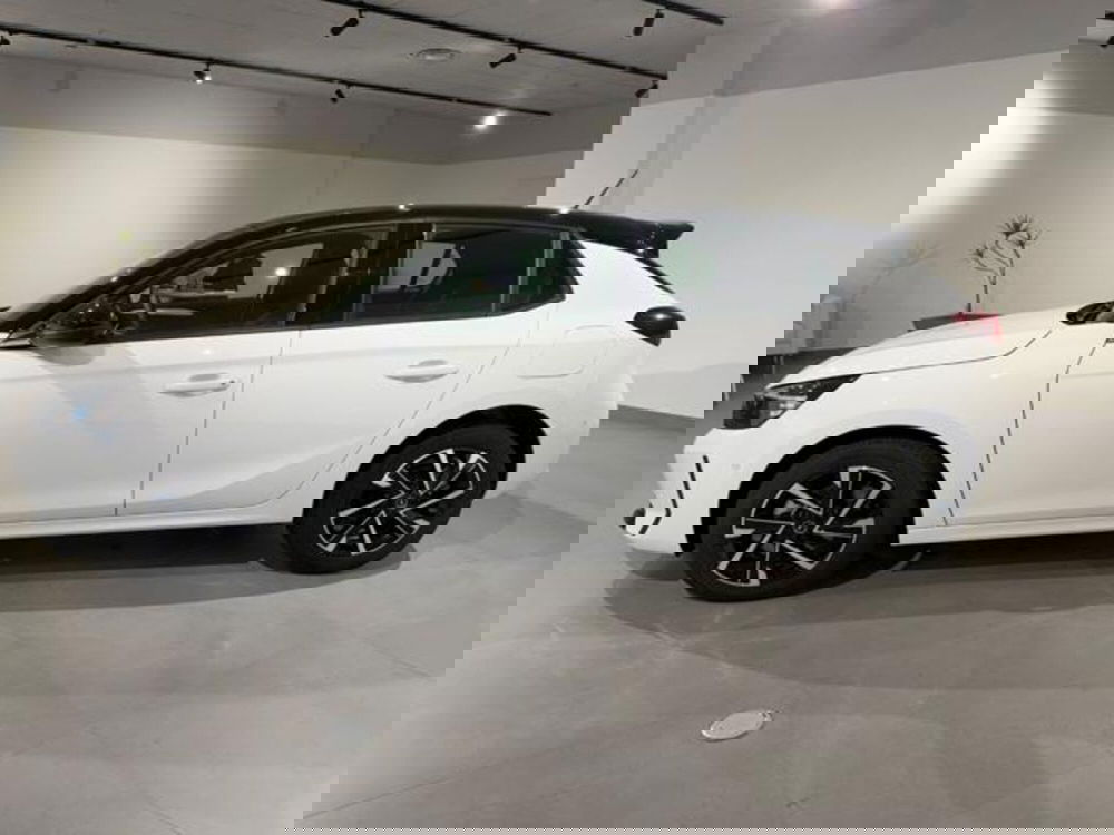 Opel Corsa nuova a Salerno (7)