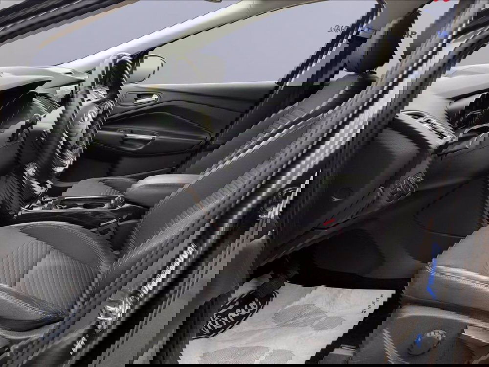 Ford Kuga usata a Milano (9)