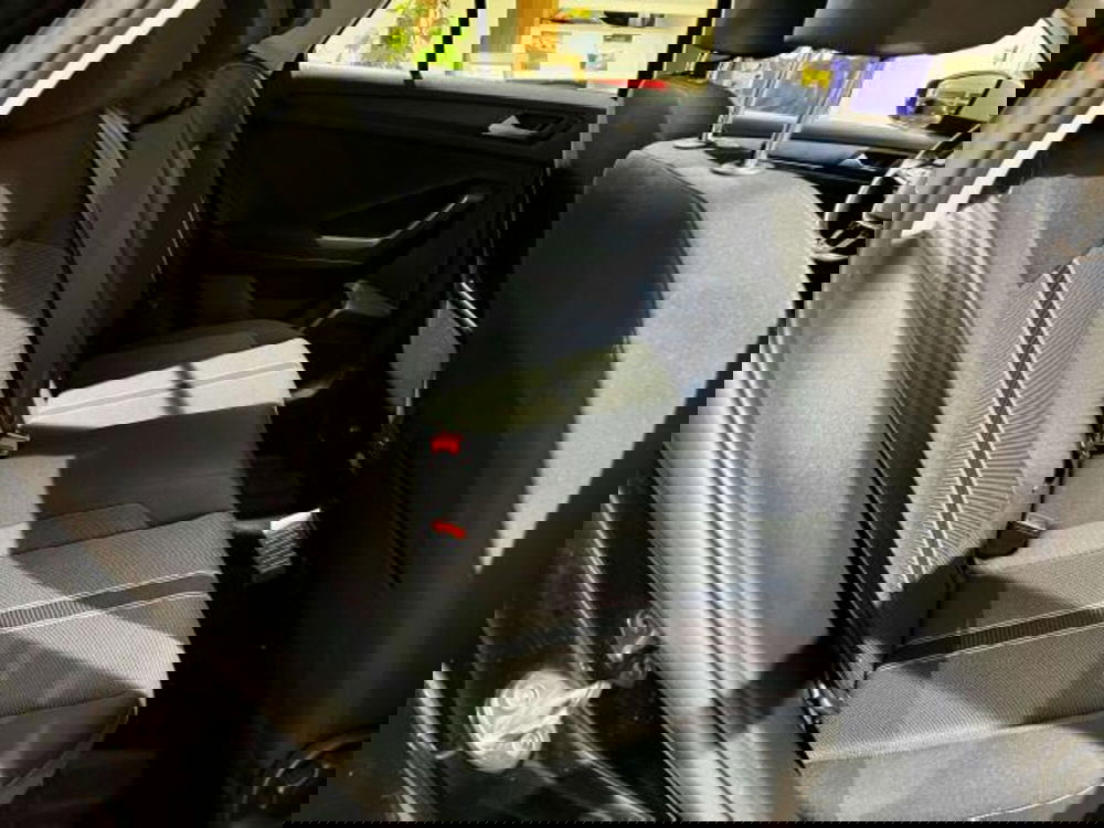 Volkswagen T-Roc usata a Savona (12)