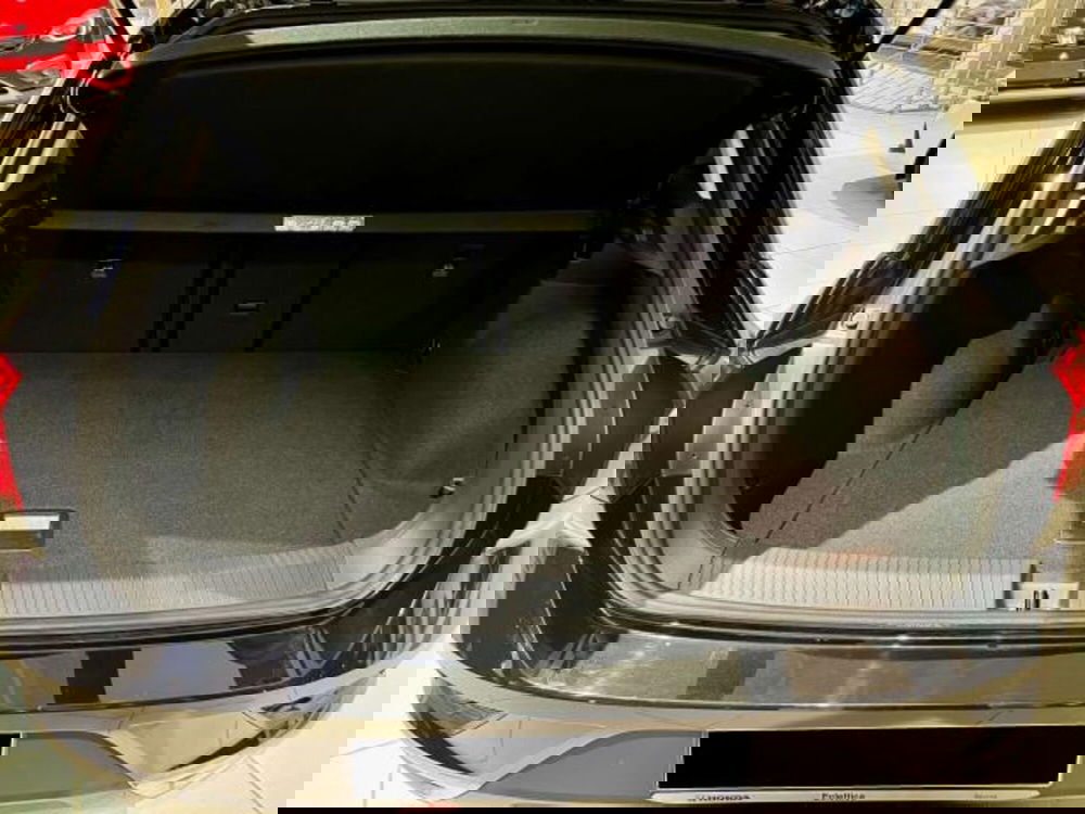 Volkswagen T-Roc usata a Savona (13)