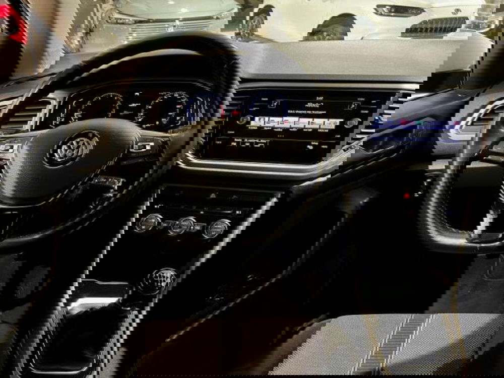 Volkswagen T-Roc usata a Savona (15)