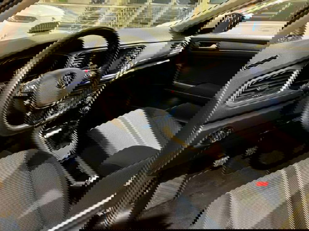 Volkswagen T-Roc usata a Savona (9)