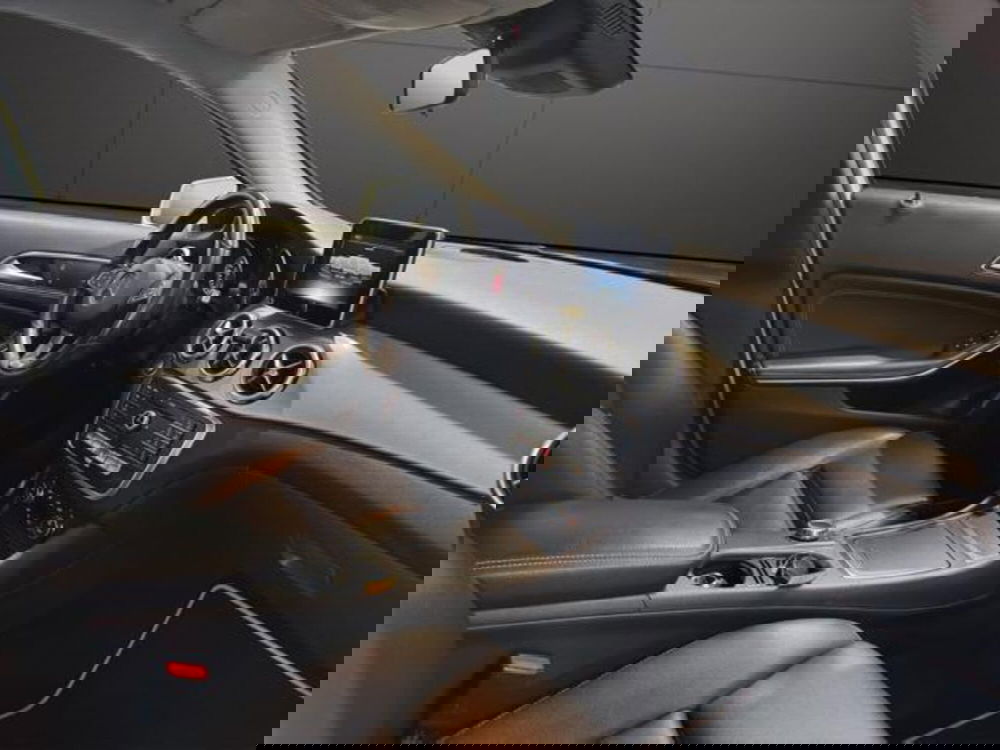 Mercedes-Benz GLA SUV usata a Milano (10)