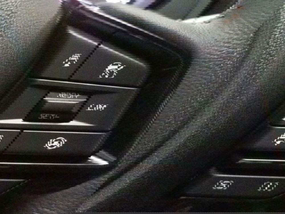 Subaru Forester nuova a Milano (17)