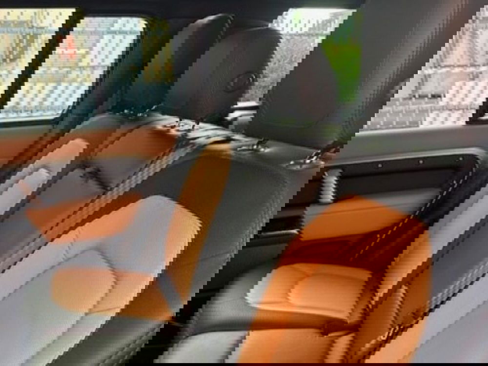 Land Rover Defender usata a Livorno (16)