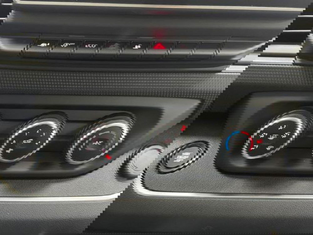 Nissan Primastar nuova a Como (18)