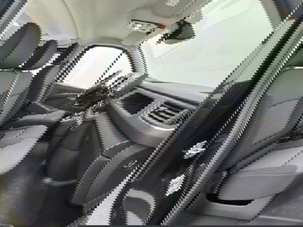 Nissan Primastar nuova a Como (3)