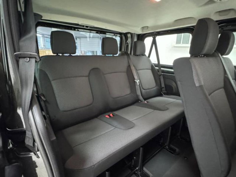 Nissan Primastar nuova a Como (5)