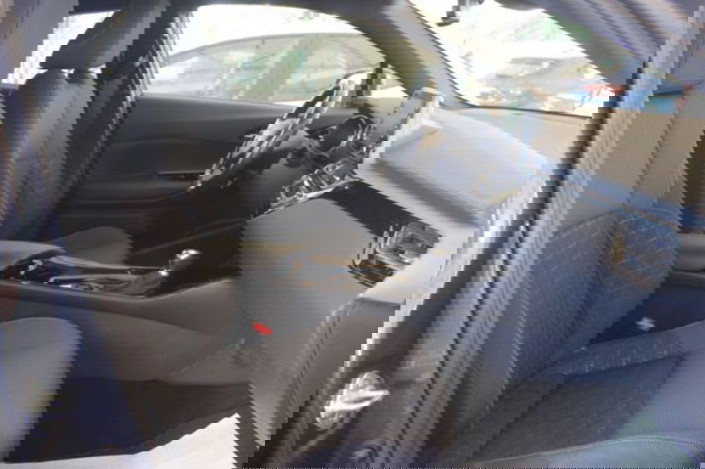 Toyota Toyota C-HR usata a Roma (7)